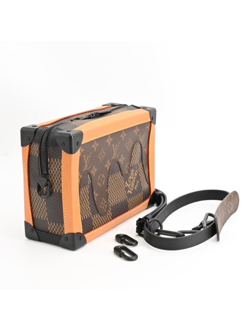 Louis Vuitton Shoulder Bag Soft Trunk - Picture 2 of 9